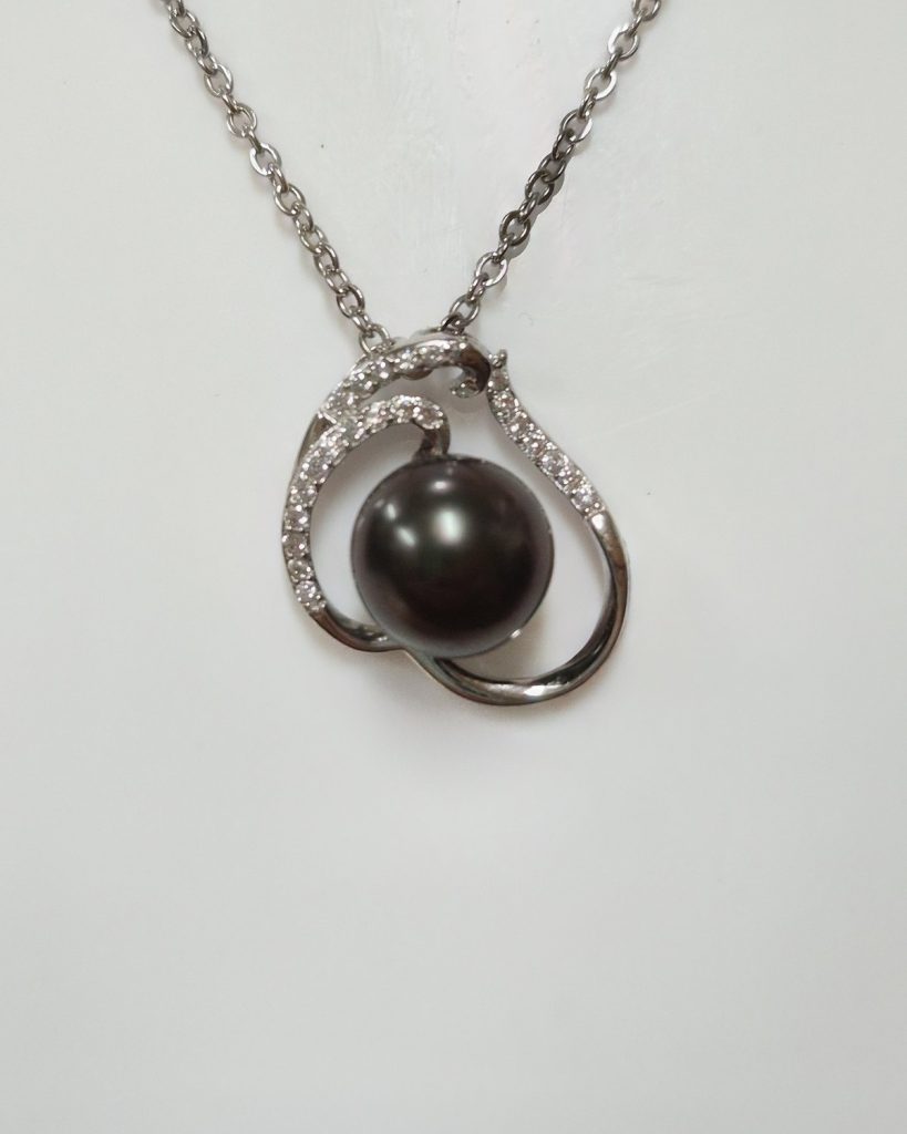 Swirl Black Pearl Pendant, a genuine Cook Islands black pearl