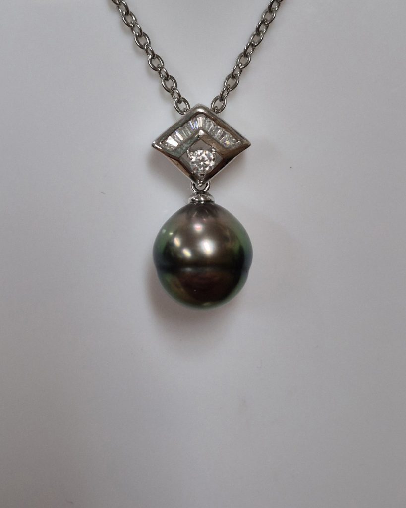 Diamond Bail Black Pearl Pendant, a genuine Cook Islands black pearl