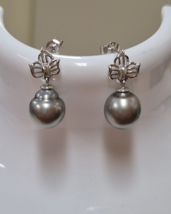 Bow Black Pearl Drop Earrings