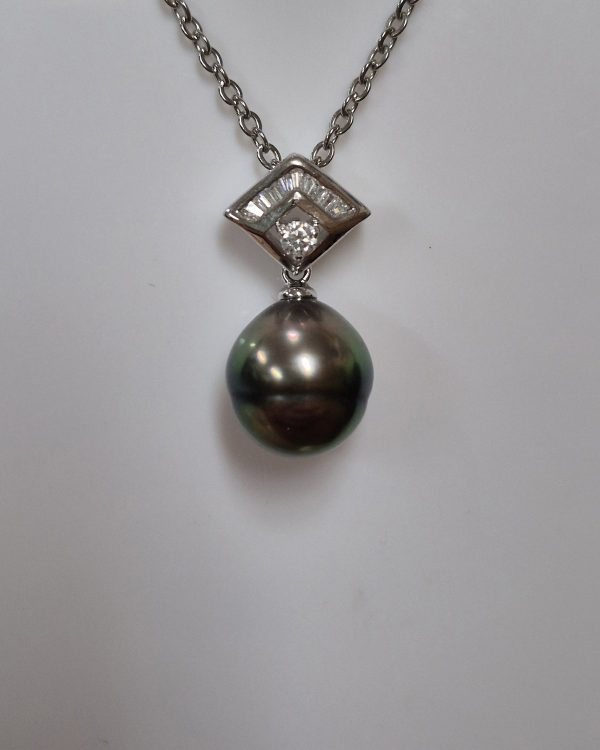 Diamond Bail Black Pearl Pendant